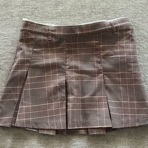 H&M Plaid Pleated Skirt in Brown